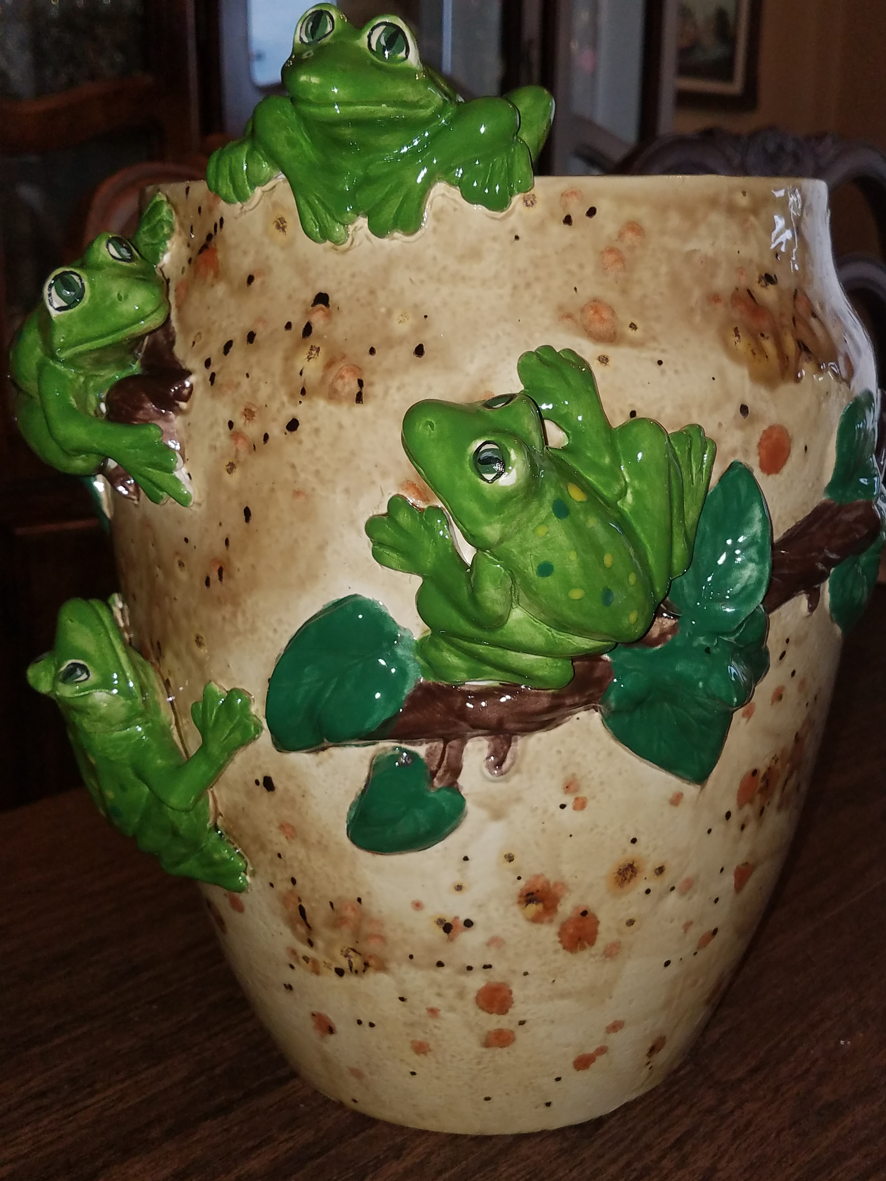 Popping Frog Vase  Sun City Anthem Ceramics Club